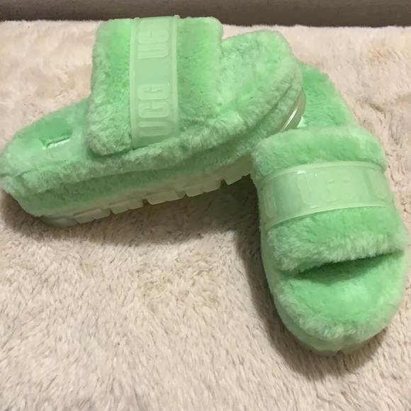 Puff Oh Yeah Slide UGG - Picture 2 of 4